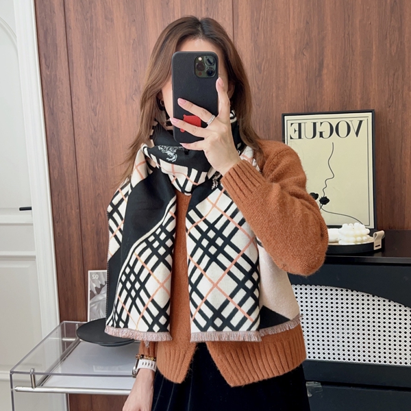 ブランドマフラー正面デザイン